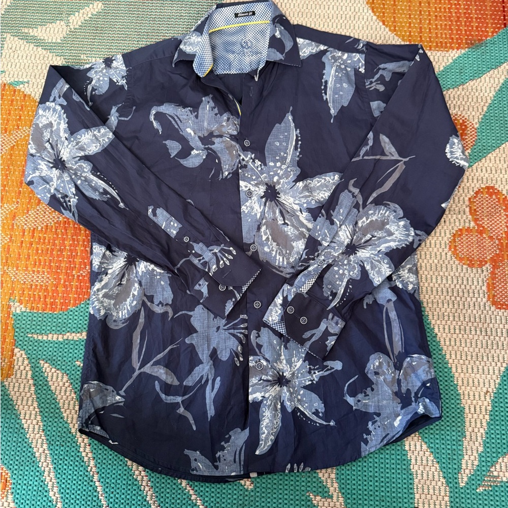 Men's Bugatchi LS Dress Shirt Sz small
Shaped Fit